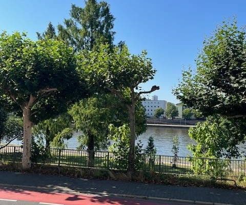 Prenájom bytu 2-izbový 70 m², Schöne Aussicht 8, Frankfurt am Main, Hesensko Prenájom bytu 2-izbový 70 m², Schöne Aussicht 8, Frankfurt am Main, Hesensko