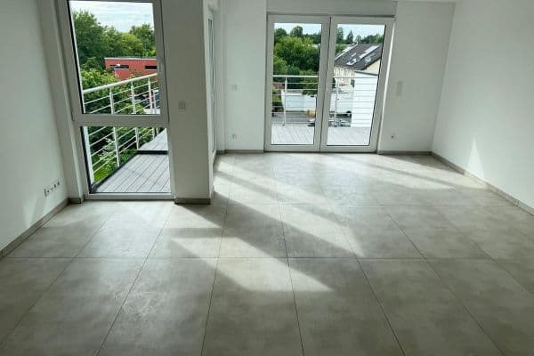 Prenájom bytu 4-izbový 104 m², Berliner Str. 911, Köln, Severné Porýnie - Westfálsko Prenájom bytu 4-izbový 104 m², Berliner Str. 911, Köln, Severné Porýnie - Westfálsko