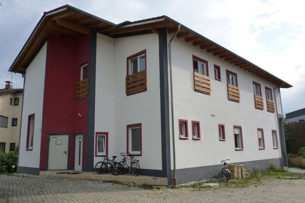 Prenájom domu 175 m², pozemek 500 m², Bahnhof Strasse 25, Dingolfing Prenájom domu 175 m², pozemek 500 m², Bahnhof Strasse 25, Dingolfing