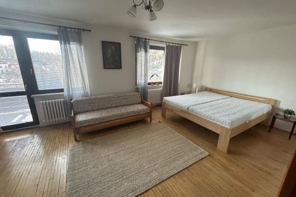 Prenájom bytu 5-izbový 150 m², Na Okraji, Praha Prenájom bytu 5-izbový 150 m², Na Okraji, Praha