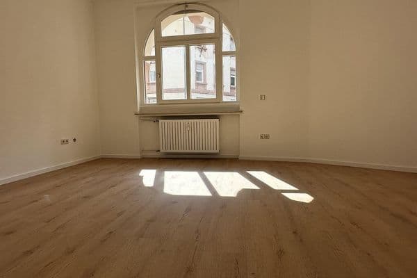 Prenájom bytu 2-izbový 61 m², Mannheim, Bádensko-Wurttembersko Prenájom bytu 2-izbový 61 m², Mannheim, Bádensko-Wurttembersko