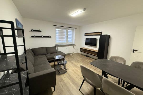 Prenájom bytu 2-izbový 49 m², Gerhart - Hauptmann - Straße 11, Erlangen, Bavorsko Prenájom bytu 2-izbový 49 m², Gerhart - Hauptmann - Straße 11, Erlangen, Bavorsko