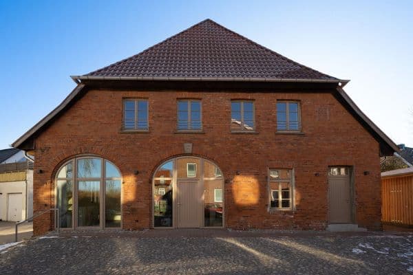 Prenájom bytu 5-izbový 126 m², Eutin Prenájom bytu 5-izbový 126 m², Eutin