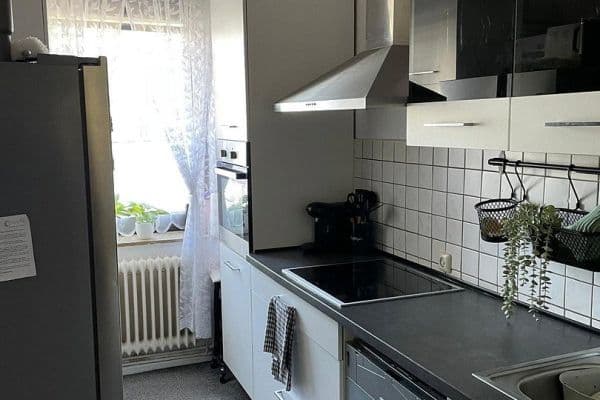 Prenájom bytu 4-izbový 90 m², Bohmter Straße 54, Osnabrück Prenájom bytu 4-izbový 90 m², Bohmter Straße 54, Osnabrück