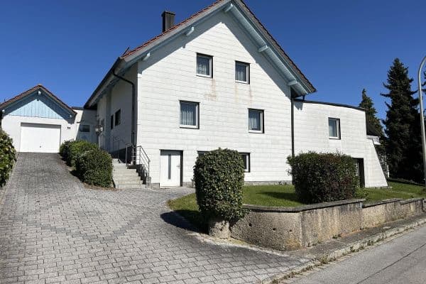 Predaj domu 211 m², pozemok 979 m², Durheimerstraße 1, Fürstenzell Predaj domu 211 m², pozemok 979 m², Durheimerstraße 1, Fürstenzell