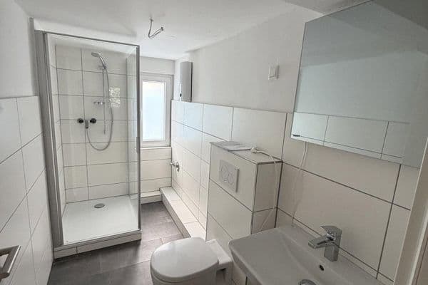 Prenájom bytu 3-izbový 75 m², Waldemarstr. 4, Gelsenkirchen Prenájom bytu 3-izbový 75 m², Waldemarstr. 4, Gelsenkirchen