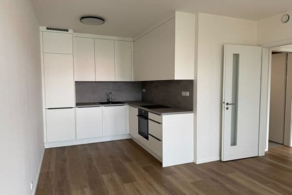Prenájom bytu 2-izbový 56 m², Hodkovická, Praha Prenájom bytu 2-izbový 56 m², Hodkovická, Praha