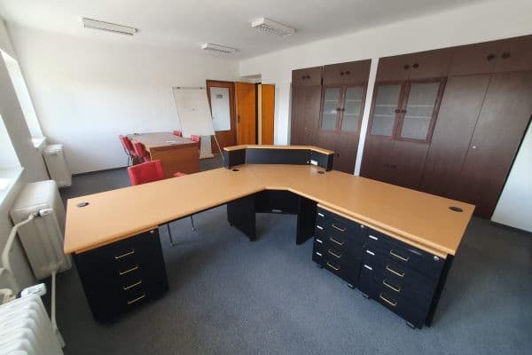 Prenájom kancelárie 28 m², U Bechyňské dráhy, Tábor, Jihočeský kraj Prenájom kancelárie 28 m², U Bechyňské dráhy, Tábor, Jihočeský kraj