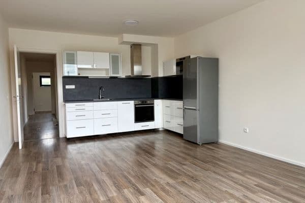 Prenájom bytu 3-izbový 67 m², Žalanského, Praha Prenájom bytu 3-izbový 67 m², Žalanského, Praha