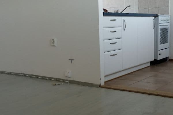 Prenájom bytu 1-izbový 44 m², Holíkova, Jílové u Prahy Prenájom bytu 1-izbový 44 m², Holíkova, Jílové u Prahy