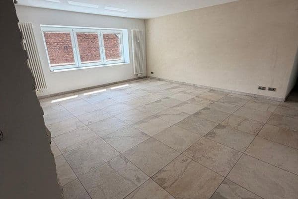 Prenájom bytu 3-izbový 131 m², Pulheim Prenájom bytu 3-izbový 131 m², Pulheim