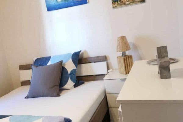 Prenájom bytu 1-izbový 12 m², Eyachstr. 40, Sindelfingen Prenájom bytu 1-izbový 12 m², Eyachstr. 40, Sindelfingen