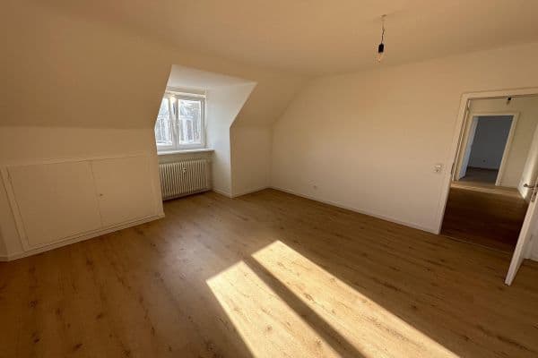 Prenájom bytu 3-izbový 83 m², Rotwasserstraße, Aschaffenburg, Bavorsko Prenájom bytu 3-izbový 83 m², Rotwasserstraße, Aschaffenburg, Bavorsko
