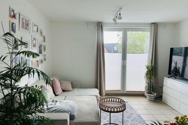 Prenájom bytu 3-izbový 68 m², Bitterstraße 24, Köln Prenájom bytu 3-izbový 68 m², Bitterstraße 24, Köln