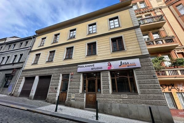 Prenájom bytu 2-izbový 40 m², Krymská, Praha Prenájom bytu 2-izbový 40 m², Krymská, Praha