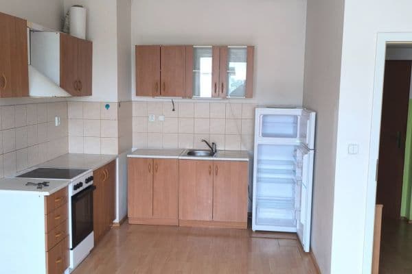 Prenájom bytu 2-izbový 47 m², Mattioliho, Praha Prenájom bytu 2-izbový 47 m², Mattioliho, Praha