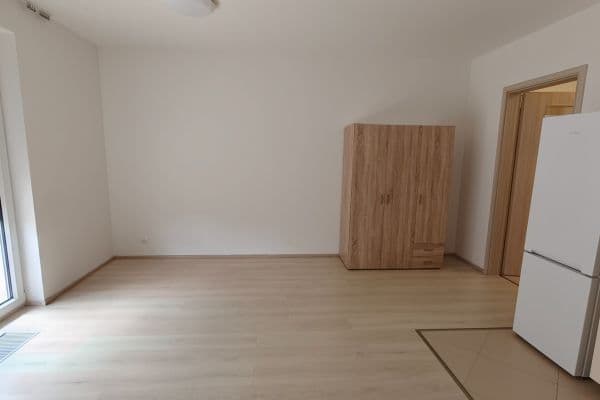 Predaj bytu 1-izbový 34 m², Toufarova, Praha Predaj bytu 1-izbový 34 m², Toufarova, Praha