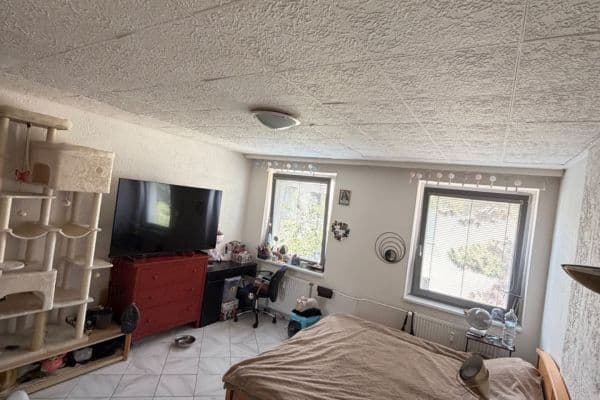 Prenájom bytu 3-izbový 77 m², Hrabákova, Praha Prenájom bytu 3-izbový 77 m², Hrabákova, Praha