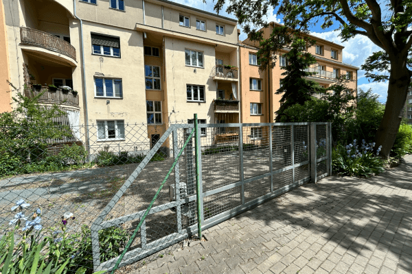 Prenájom garáže 13 m², Spojovací, Praha Prenájom garáže 13 m², Spojovací, Praha