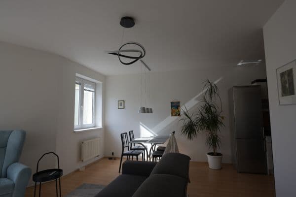 Prenájom bytu 2-izbový 55 m², náměstí Přátelství, Praha Prenájom bytu 2-izbový 55 m², náměstí Přátelství, Praha