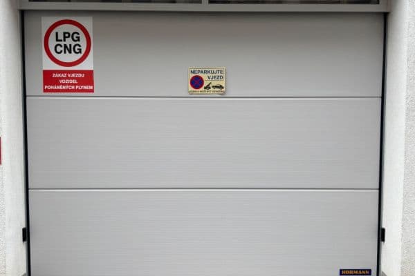 Predaj garáže 9 m², Neklanova, Praha Predaj garáže 9 m², Neklanova, Praha