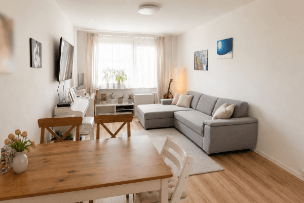 Prenájom bytu 3-izbový 69 m², Hrabákova, Praha Prenájom bytu 3-izbový 69 m², Hrabákova, Praha