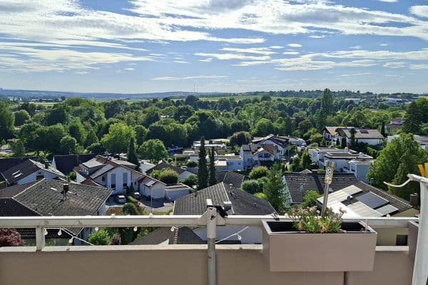 Prenájom bytu 3-izbový 90 m², Steinheim Prenájom bytu 3-izbový 90 m², Steinheim