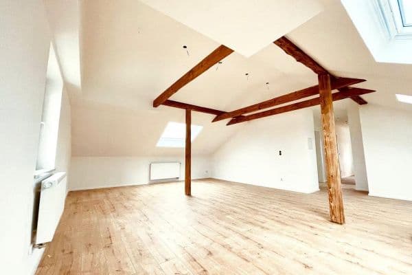 Prenájom bytu 3-izbový 75 m², Maxhütte-Haidhof Prenájom bytu 3-izbový 75 m², Maxhütte-Haidhof