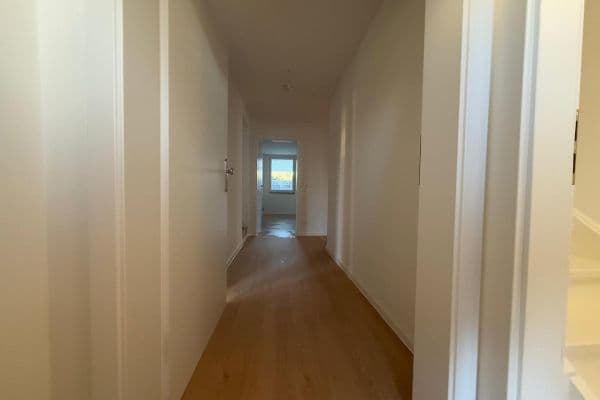 Prenájom bytu 3-izbový 100 m², Waller Straße 52, Winsen Aller Prenájom bytu 3-izbový 100 m², Waller Straße 52, Winsen Aller