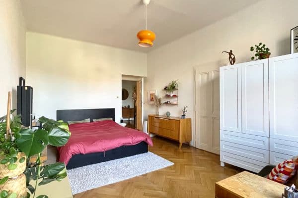Prenájom bytu 3-izbový 90 m², U Starého hřbitova, Praha Prenájom bytu 3-izbový 90 m², U Starého hřbitova, Praha
