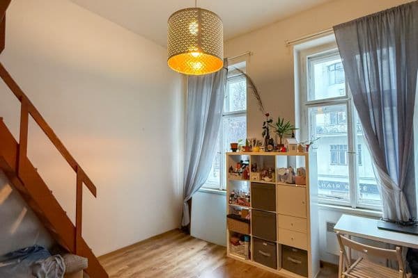 Prenájom bytu 1-izbový 42 m², Husitská, Praha Prenájom bytu 1-izbový 42 m², Husitská, Praha