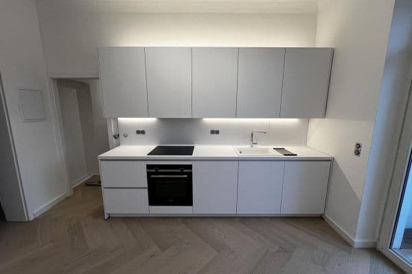 Prenájom bytu 2-izbový 61 m², Roßststraße 87, Düsseldorf, Severné Porýnie - Westfálsko Prenájom bytu 2-izbový 61 m², Roßststraße 87, Düsseldorf, Severné Porýnie - Westfálsko