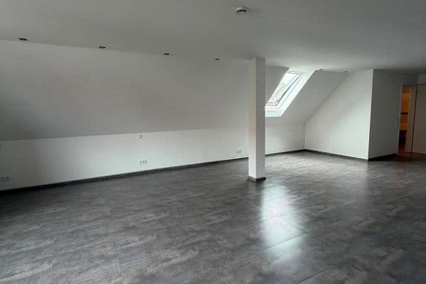 Prenájom bytu 1-izbový 106 m², Heddesheim Prenájom bytu 1-izbový 106 m², Heddesheim