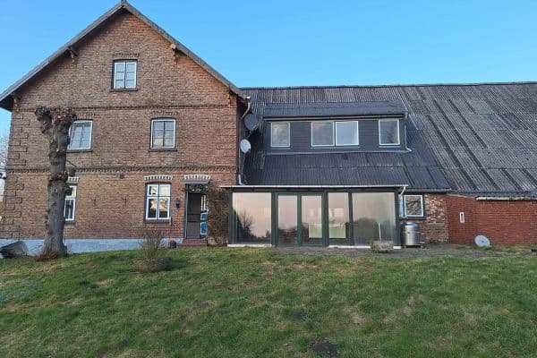 Prenájom bytu 3-izbový 130 m², Haselau Prenájom bytu 3-izbový 130 m², Haselau