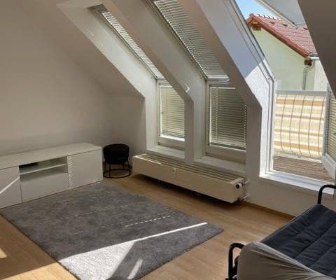 Prenájom bytu 1-izbový 48 m², Weinstraße Nord 44, Bad Dürkheim Prenájom bytu 1-izbový 48 m², Weinstraße Nord 44, Bad Dürkheim