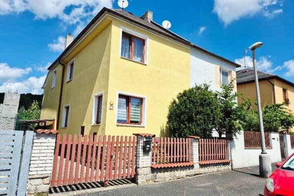 Predaj domu 130 m², pozemek 438 m², Třebízského, Chomutov Predaj domu 130 m², pozemek 438 m², Třebízského, Chomutov