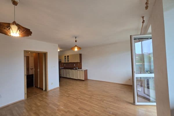 Prenájom bytu 1-izbový 40 m², Komenského, Rajhrad Prenájom bytu 1-izbový 40 m², Komenského, Rajhrad