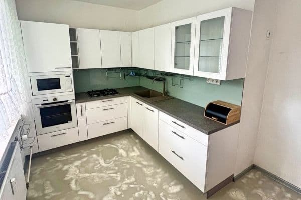 Predaj bytu 4-izbový 78 m², Husova, Nový Bor Predaj bytu 4-izbový 78 m², Husova, Nový Bor