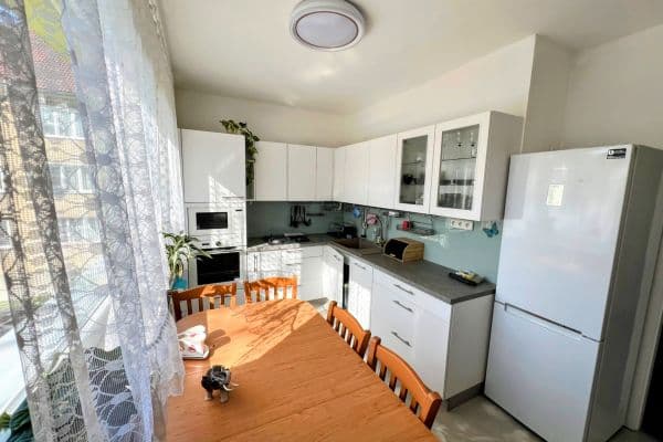 Predaj bytu 4-izbový 78 m², Husova, Nový Bor Predaj bytu 4-izbový 78 m², Husova, Nový Bor