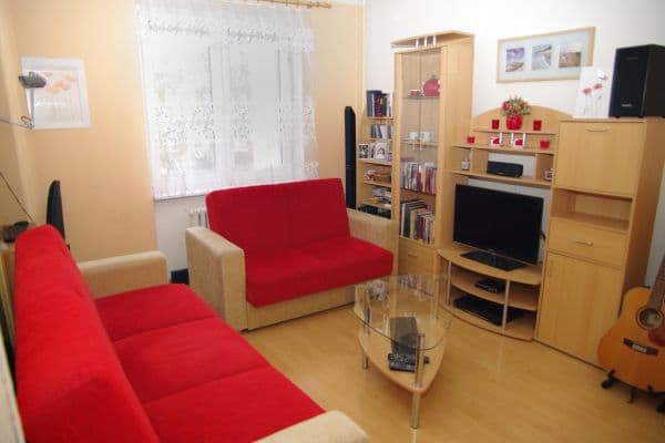 Prenájom bytu 2-izbový 52 m², Fándlyho, Sereď Prenájom bytu 2-izbový 52 m², Fándlyho, Sereď