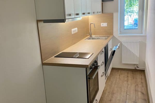 Prenájom bytu 2-izbový 48 m², Tylova, Břeclav Prenájom bytu 2-izbový 48 m², Tylova, Břeclav