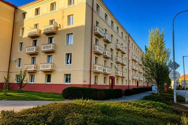 Prenájom bytu 2-izbový 58 m², náměstí 17. listopadu, Příbram Prenájom bytu 2-izbový 58 m², náměstí 17. listopadu, Příbram