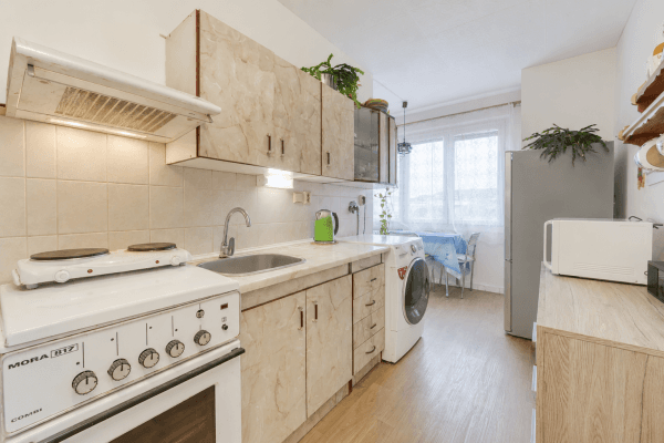 Prenájom bytu 1-izbový 41 m², Železničářská, Plzeň Prenájom bytu 1-izbový 41 m², Železničářská, Plzeň