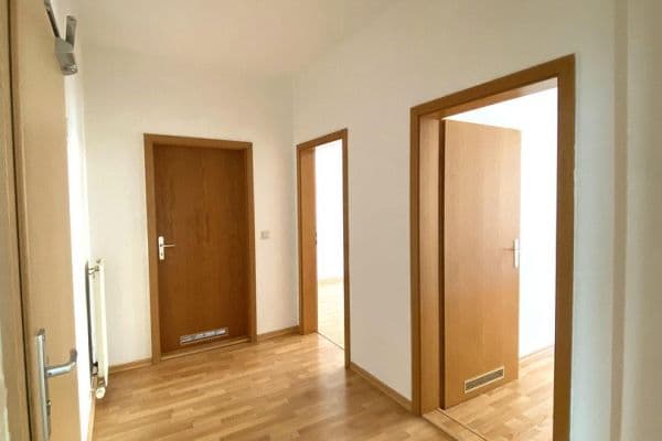 Prenájom bytu 3-izbový 75 m², Wiesestraße 86, Gera, Durínsko Prenájom bytu 3-izbový 75 m², Wiesestraße 86, Gera, Durínsko