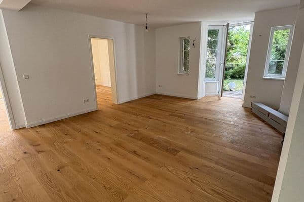 Predaj bytu 3-izbový 80 m², Berlin, Berlín Predaj bytu 3-izbový 80 m², Berlin, Berlín