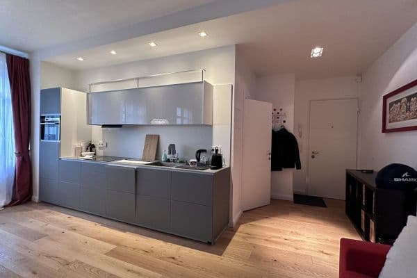 Prenájom bytu 1-izbový 58 m², Katzbachstrasse, 17, Berlin, Berlín Prenájom bytu 1-izbový 58 m², Katzbachstrasse, 17, Berlin, Berlín
