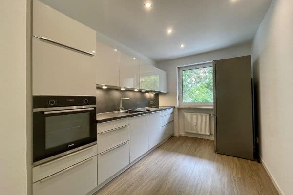 Prenájom bytu 2-izbový 67 m², Donaustaufer Str. 12b, Regensburg Prenájom bytu 2-izbový 67 m², Donaustaufer Str. 12b, Regensburg