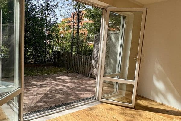 Prenájom bytu 2-izbový 70 m², München, Bavorsko Prenájom bytu 2-izbový 70 m², München, Bavorsko
