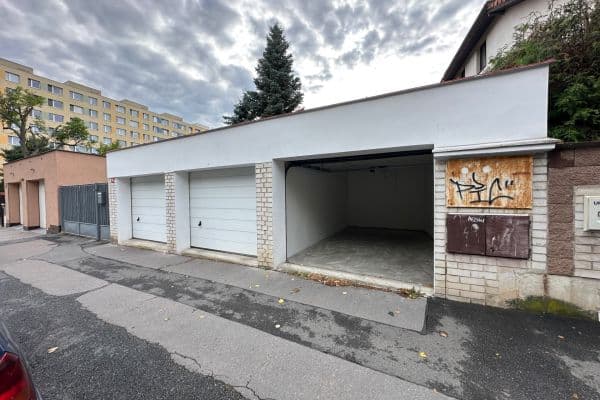 Prenájom garáže 14 m², Bolevecká, Praha Prenájom garáže 14 m², Bolevecká, Praha