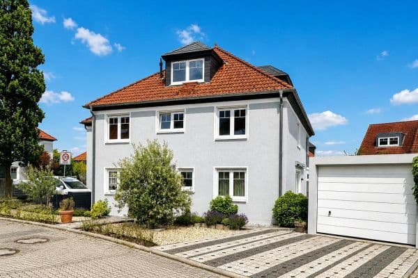 Predaj domu 207 m², pozemek 328 m², Bad Vilbel Predaj domu 207 m², pozemek 328 m², Bad Vilbel